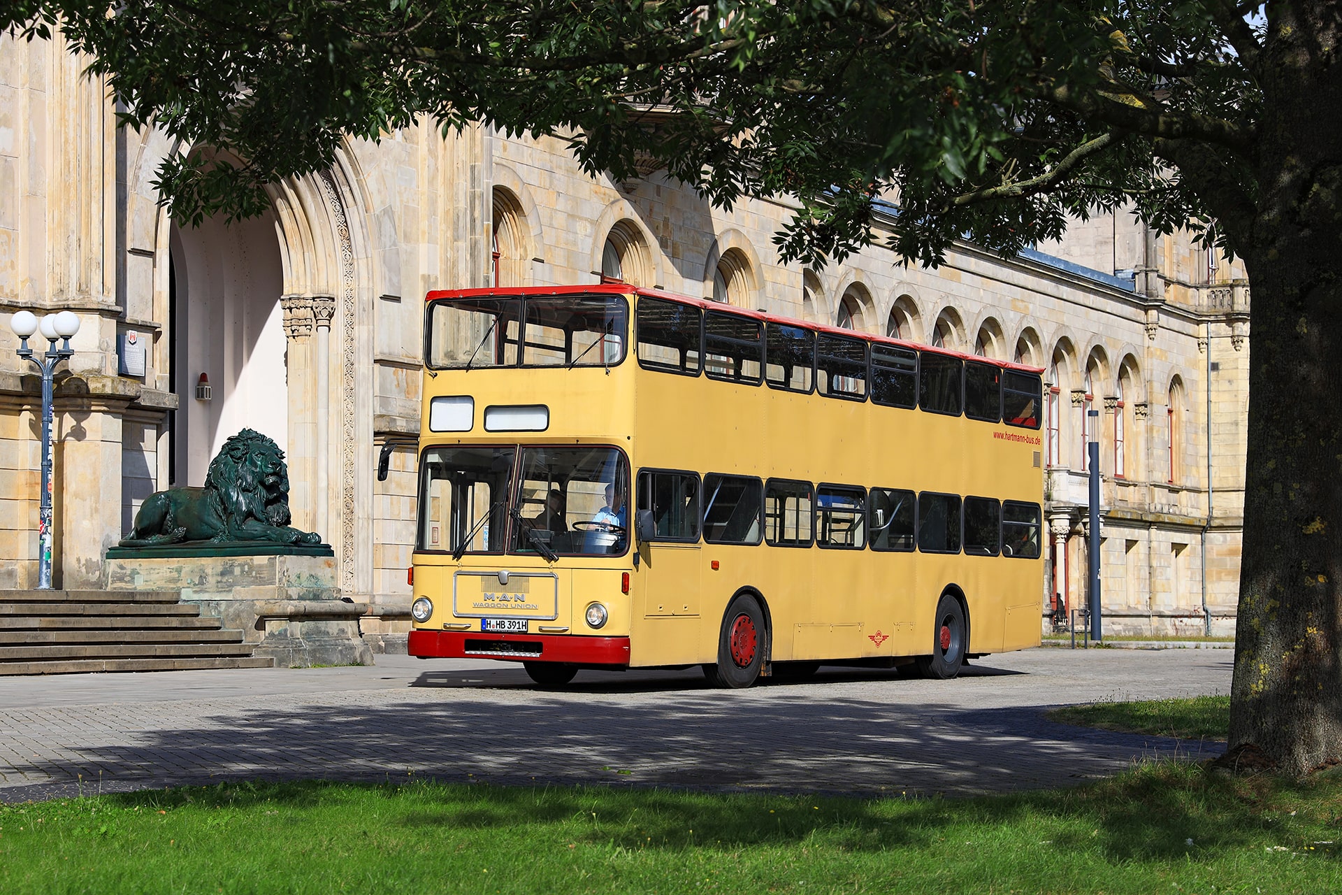 Hartmann_391_Universität-min